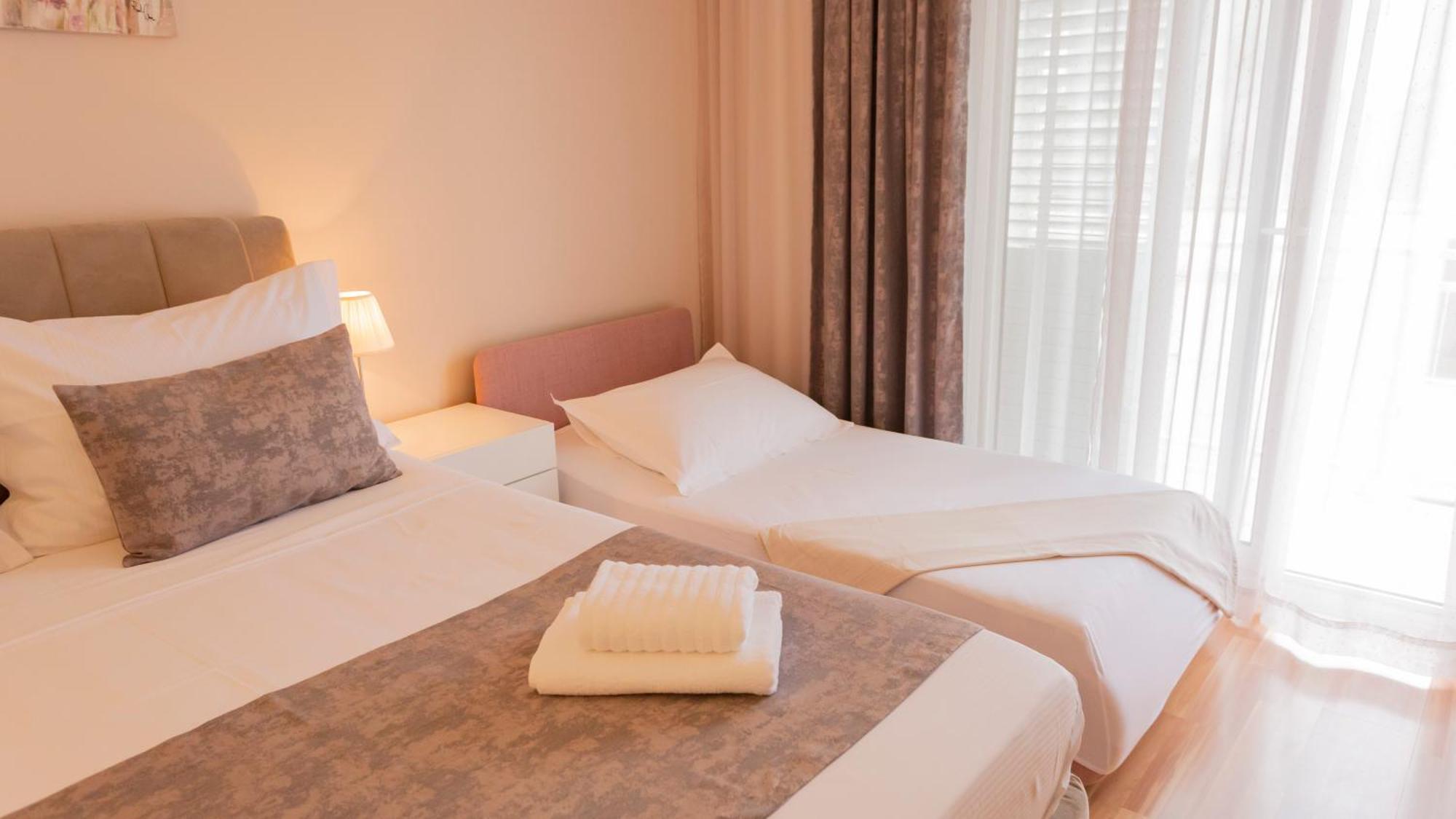 Baska Voda Apartments - Steps From The Beach, Free Parking, Central Location Buitenkant foto