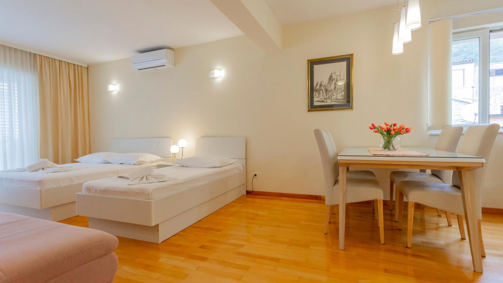 Baska Voda Apartments - Steps From The Beach, Free Parking, Central Location Buitenkant foto