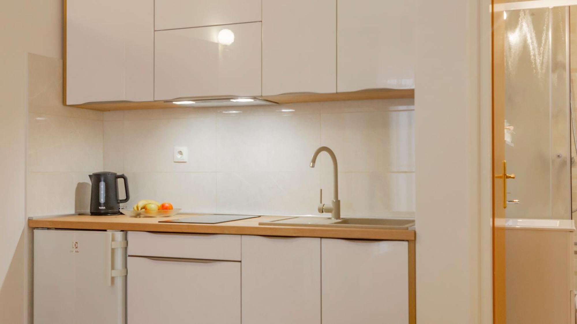 Baska Voda Apartments - Steps From The Beach, Free Parking, Central Location Buitenkant foto