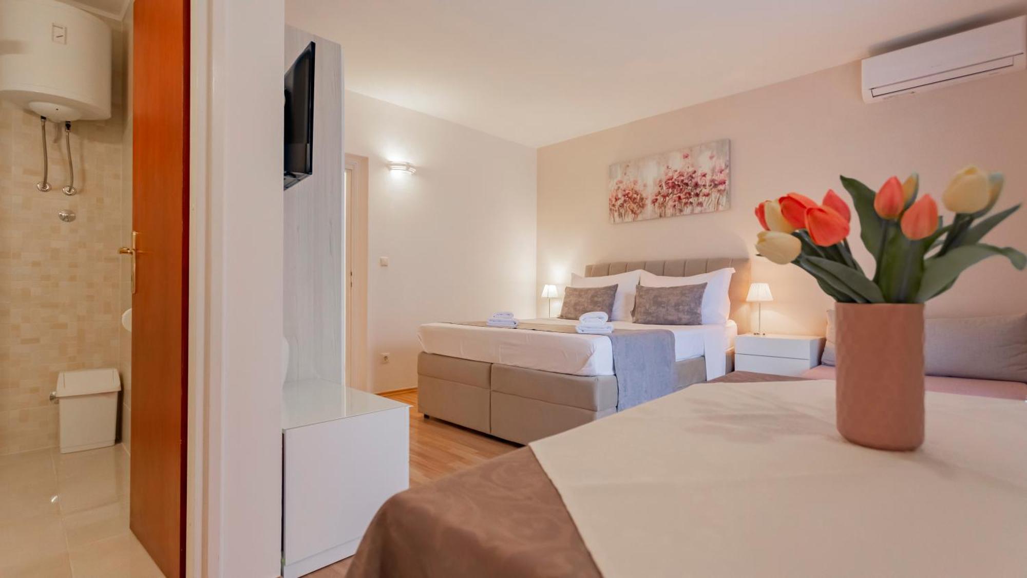 Baska Voda Apartments - Steps From The Beach, Free Parking, Central Location Buitenkant foto
