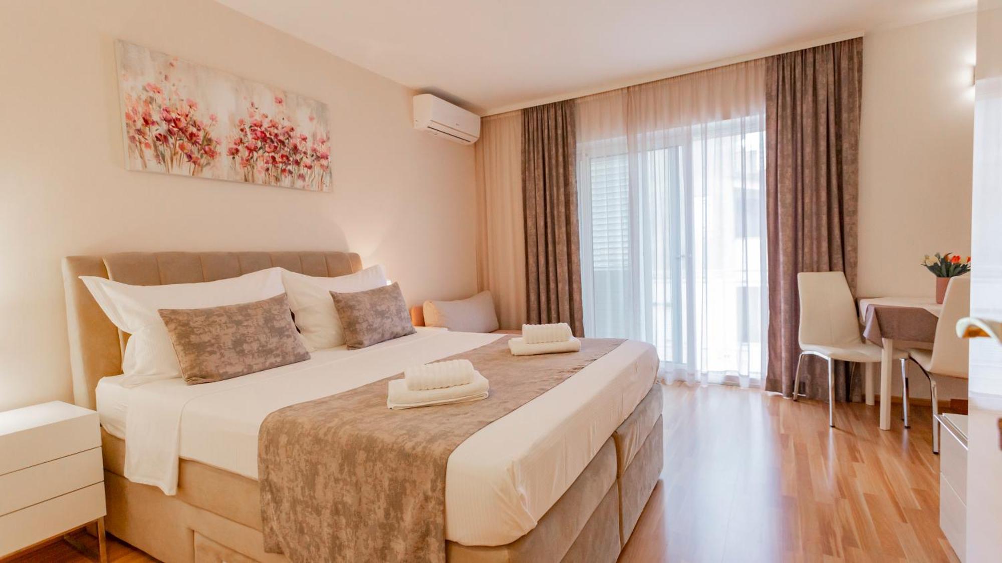Baska Voda Apartments - Steps From The Beach, Free Parking, Central Location Buitenkant foto