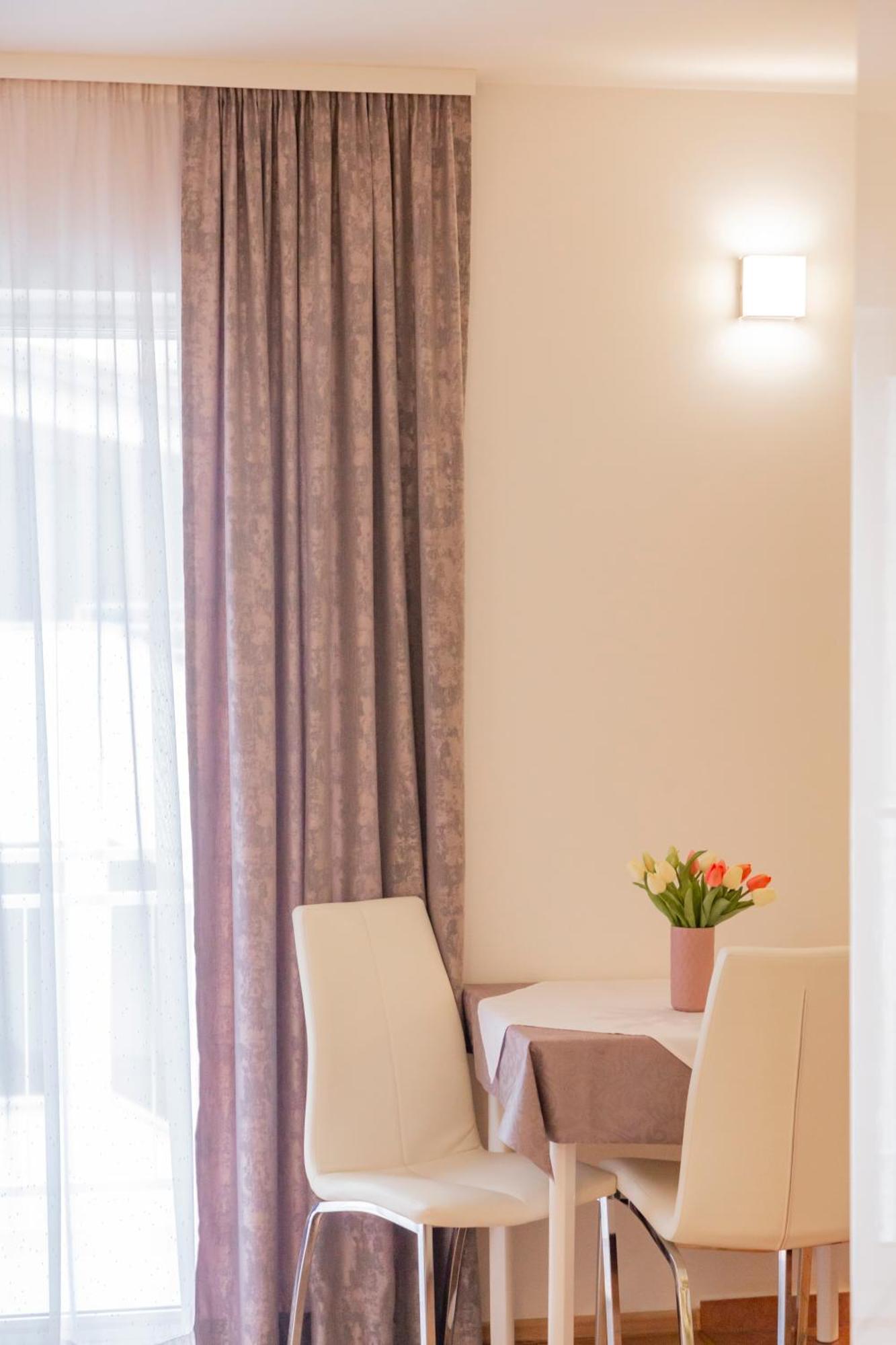 Baska Voda Apartments - Steps From The Beach, Free Parking, Central Location Buitenkant foto