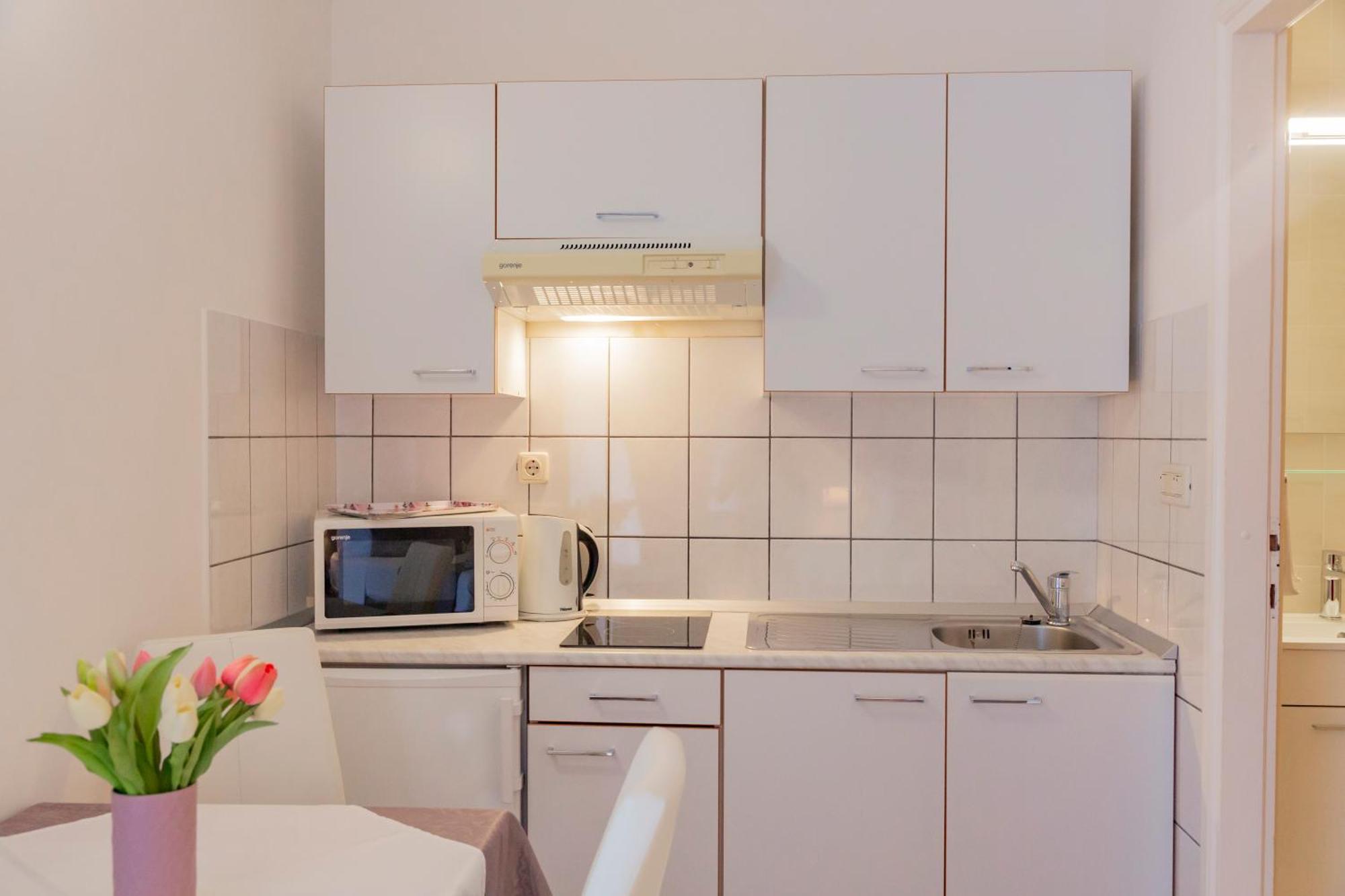 Baska Voda Apartments - Steps From The Beach, Free Parking, Central Location Buitenkant foto
