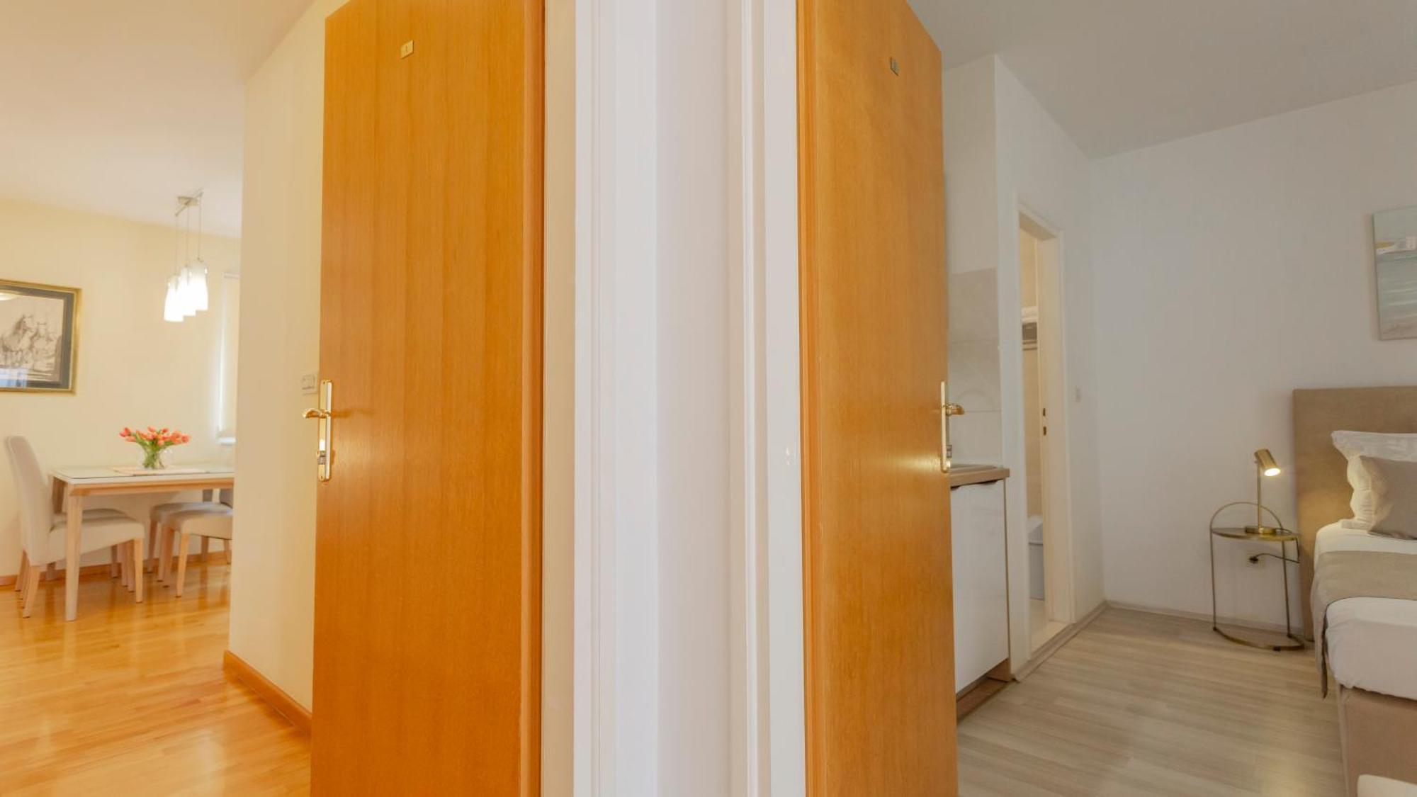 Baska Voda Apartments - Steps From The Beach, Free Parking, Central Location Buitenkant foto