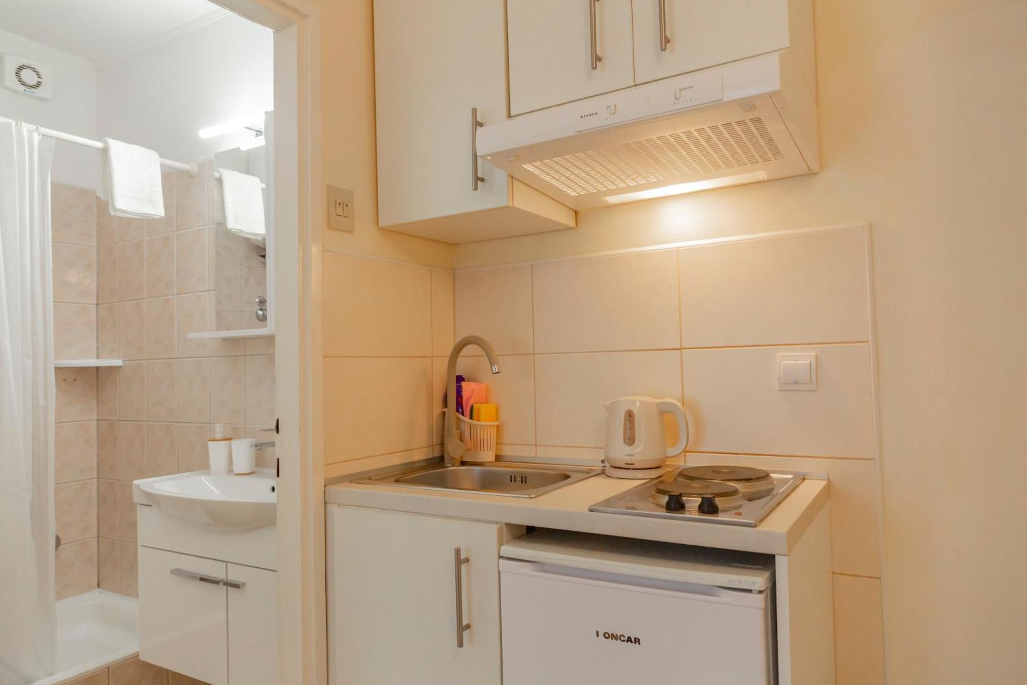 Baska Voda Apartments - Steps From The Beach, Free Parking, Central Location Buitenkant foto