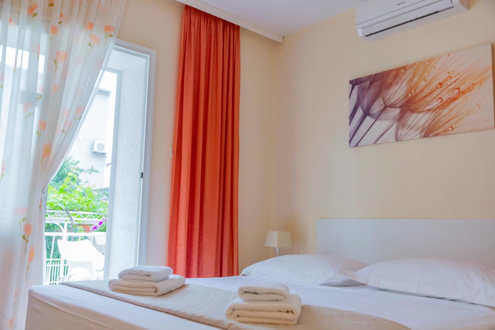 Baska Voda Apartments - Steps From The Beach, Free Parking, Central Location Buitenkant foto