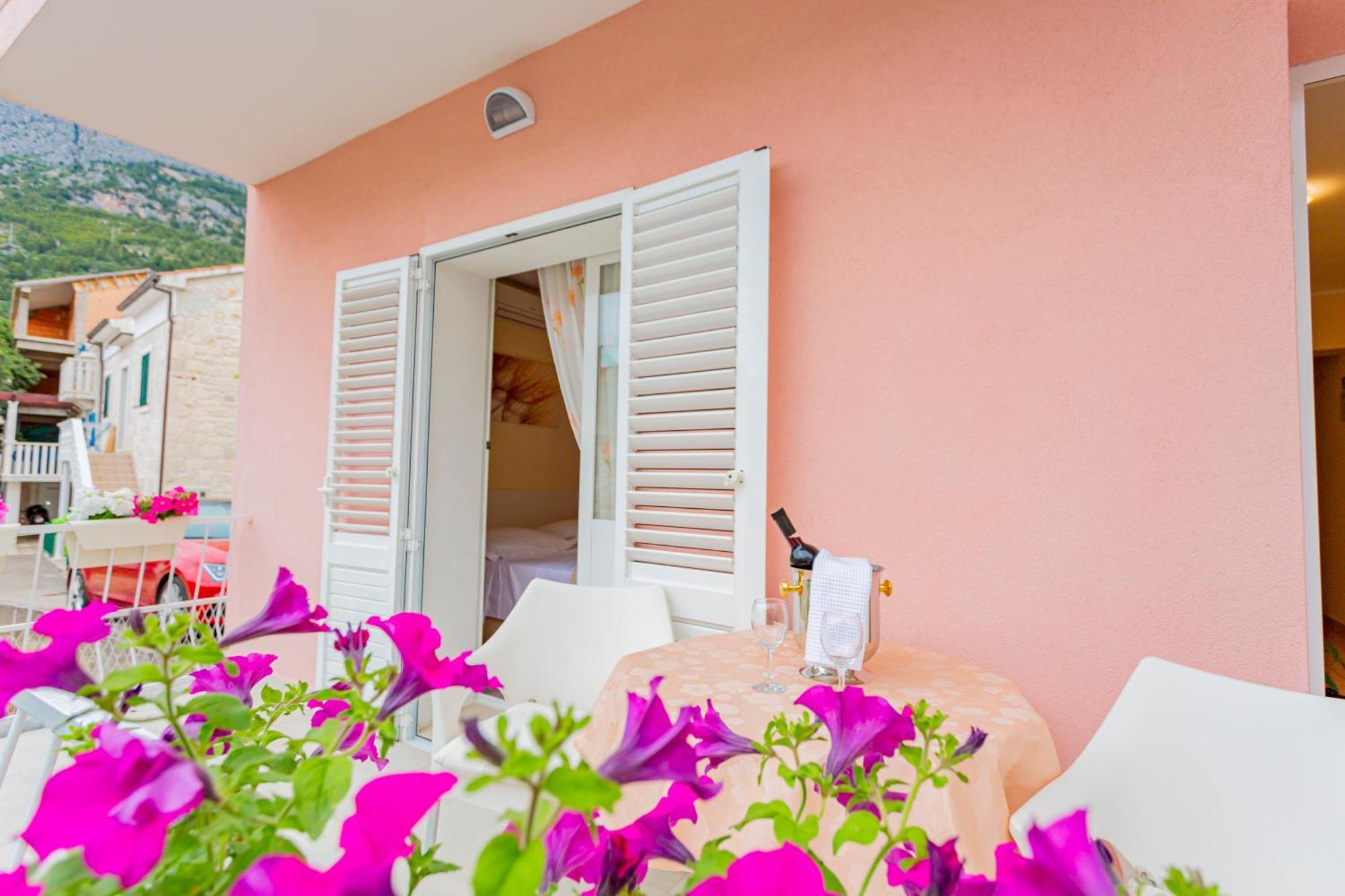 Baska Voda Apartments - Steps From The Beach, Free Parking, Central Location Buitenkant foto
