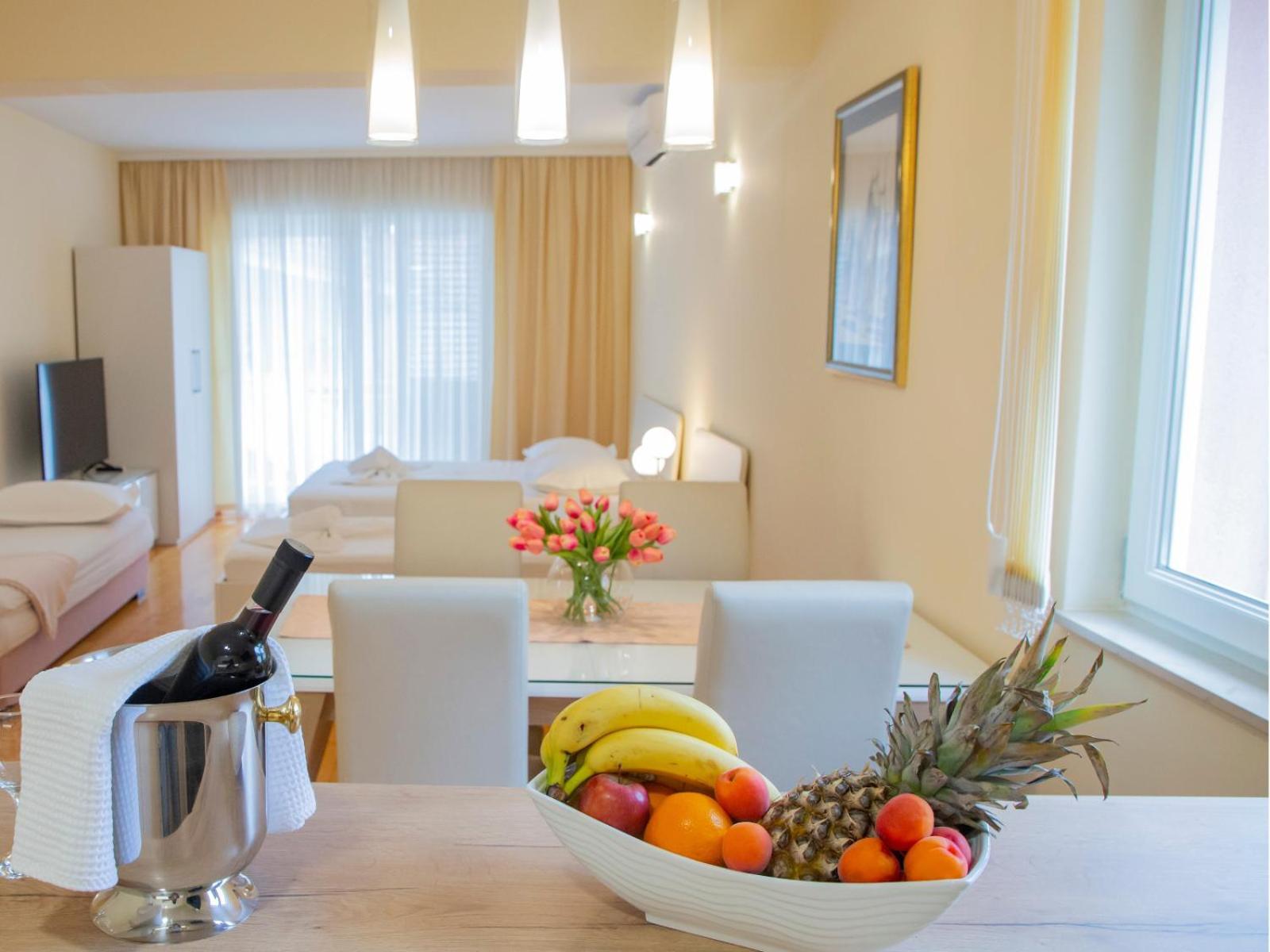 Baska Voda Apartments - Steps From The Beach, Free Parking, Central Location Buitenkant foto